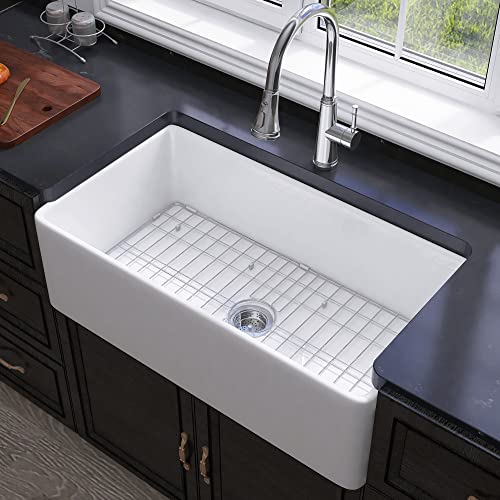Farmhouse Sink in Kitchen