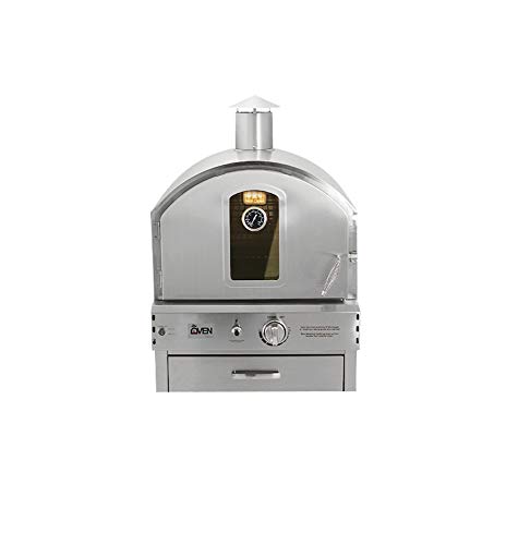 Outdoor Kitchen With Pizza Oven