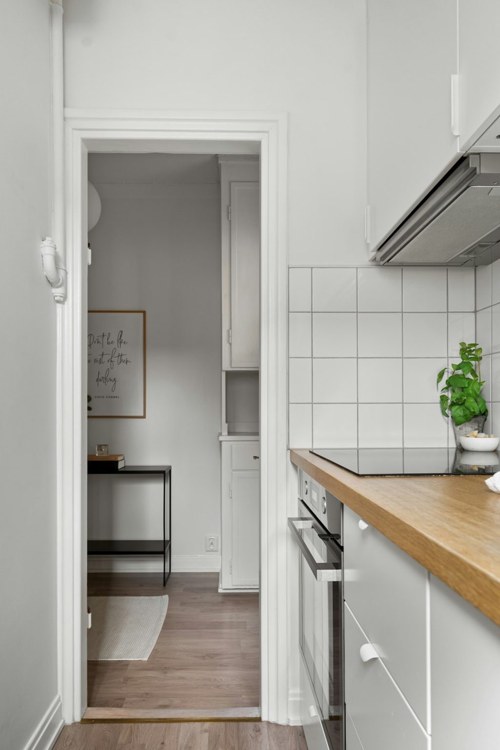 How Much Kitchen Walkway in Front of Oven: Ideal Space Guide - My Blog