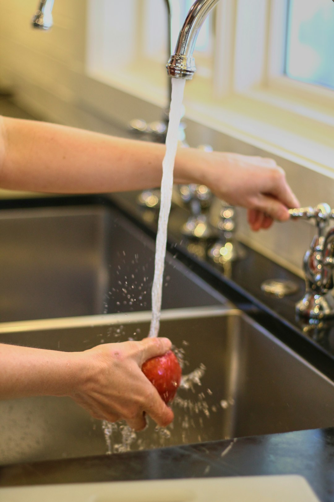 How to Fill Soap Dispenser on Kitchen Sink: Easy Step-by-Step Guide ...